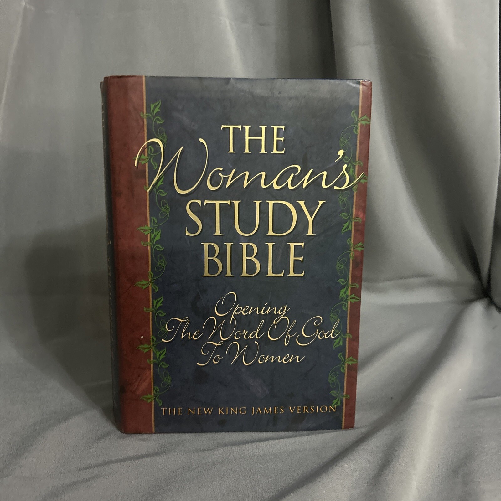 Woman’s Study Bible NKJV Opening the Word of God to Women by Thomas Nelson 922