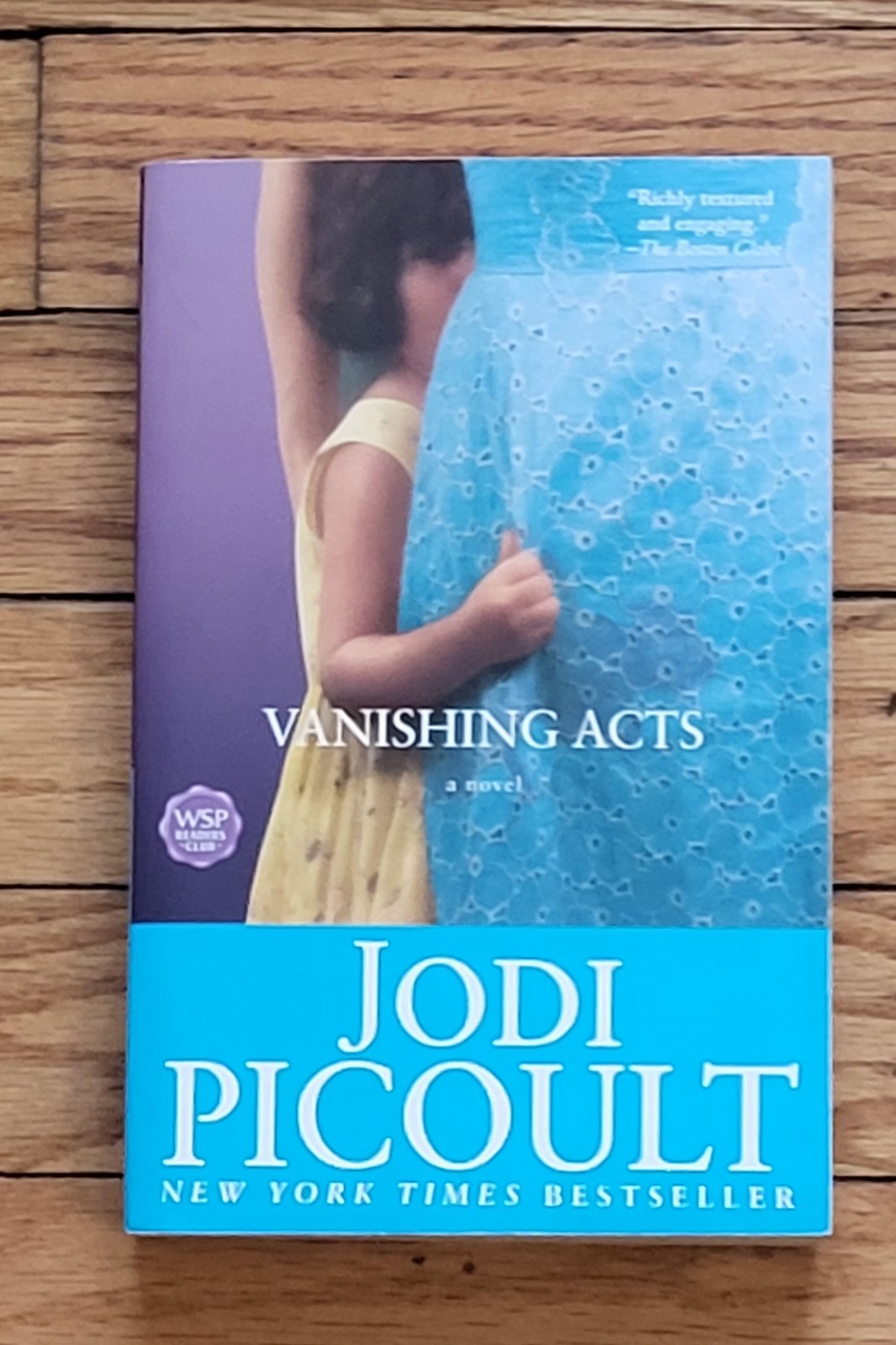 Lot Of 8 Jodi Picoult 4 Hardcover 4 Pb Salem Falls Vanishing Acts Perfect Match