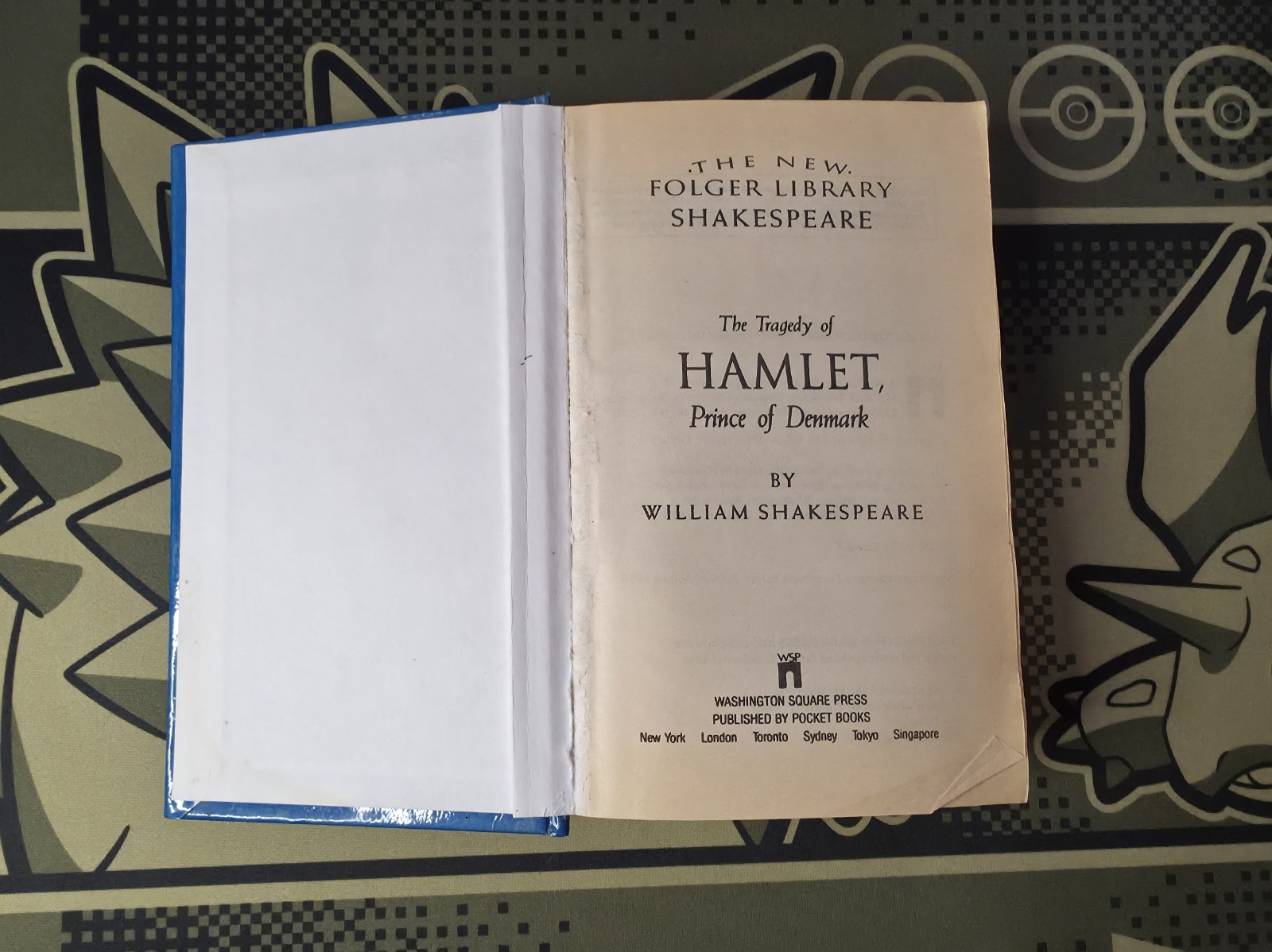 Hamlet Shakespeare 1992 New Folger Library Washington Square Press Hard Cover