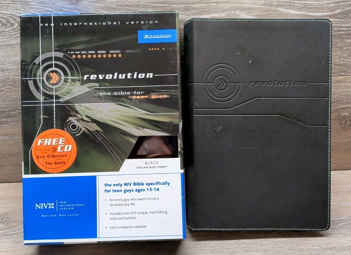 Revolution by Livingstone Corporation Staff (2003, Soft Cover)