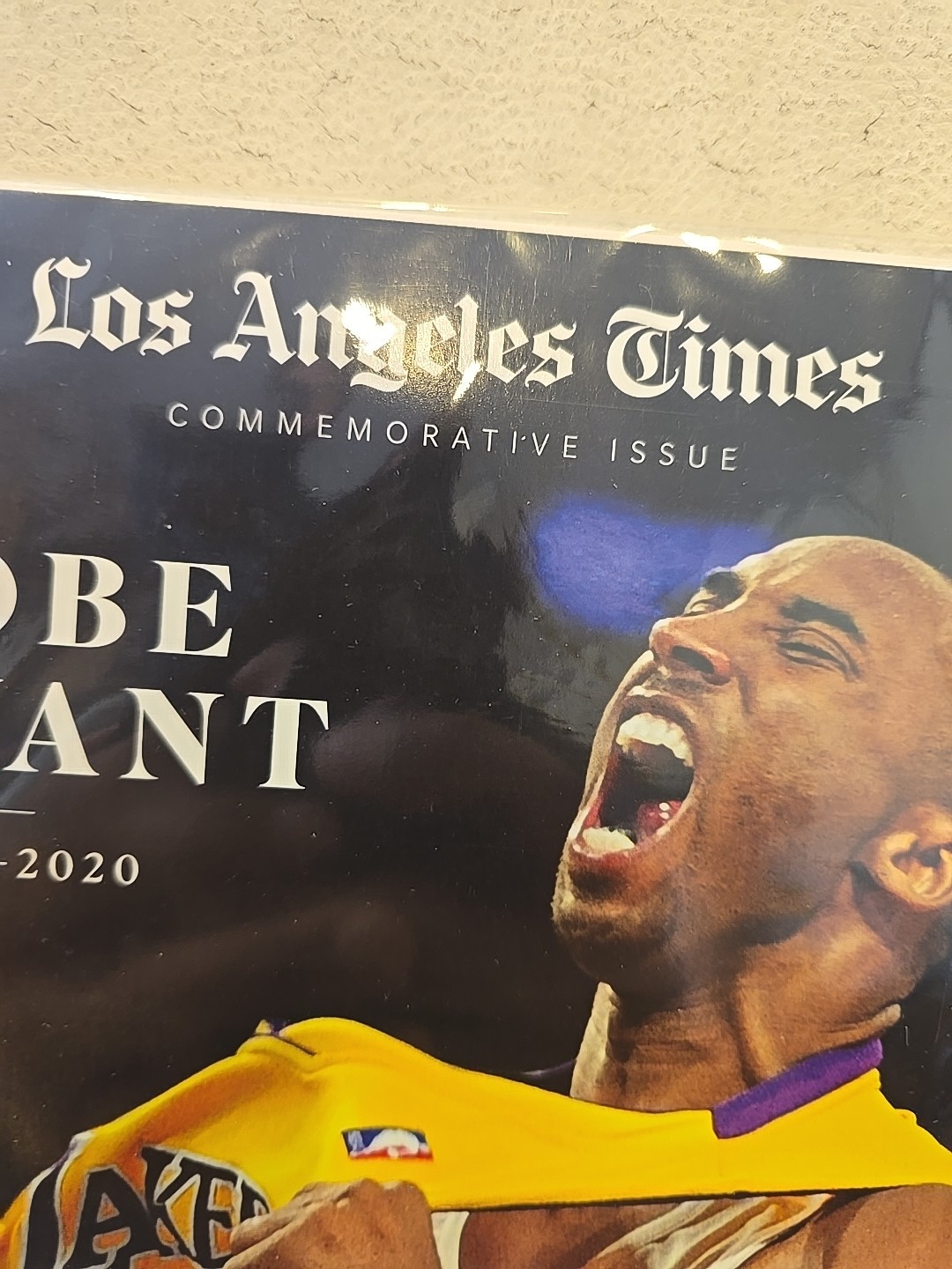 Kobe Bryant Commemorative Edition Book LA Times Magazine Los Angeles Lakers