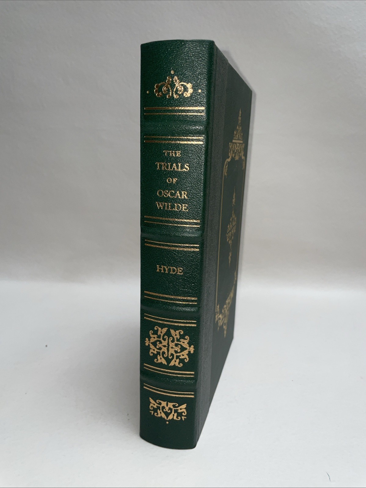 The Trials of Oscar Wilde by H. Montgomery Hyde Notable Trials Library 1989 Gold