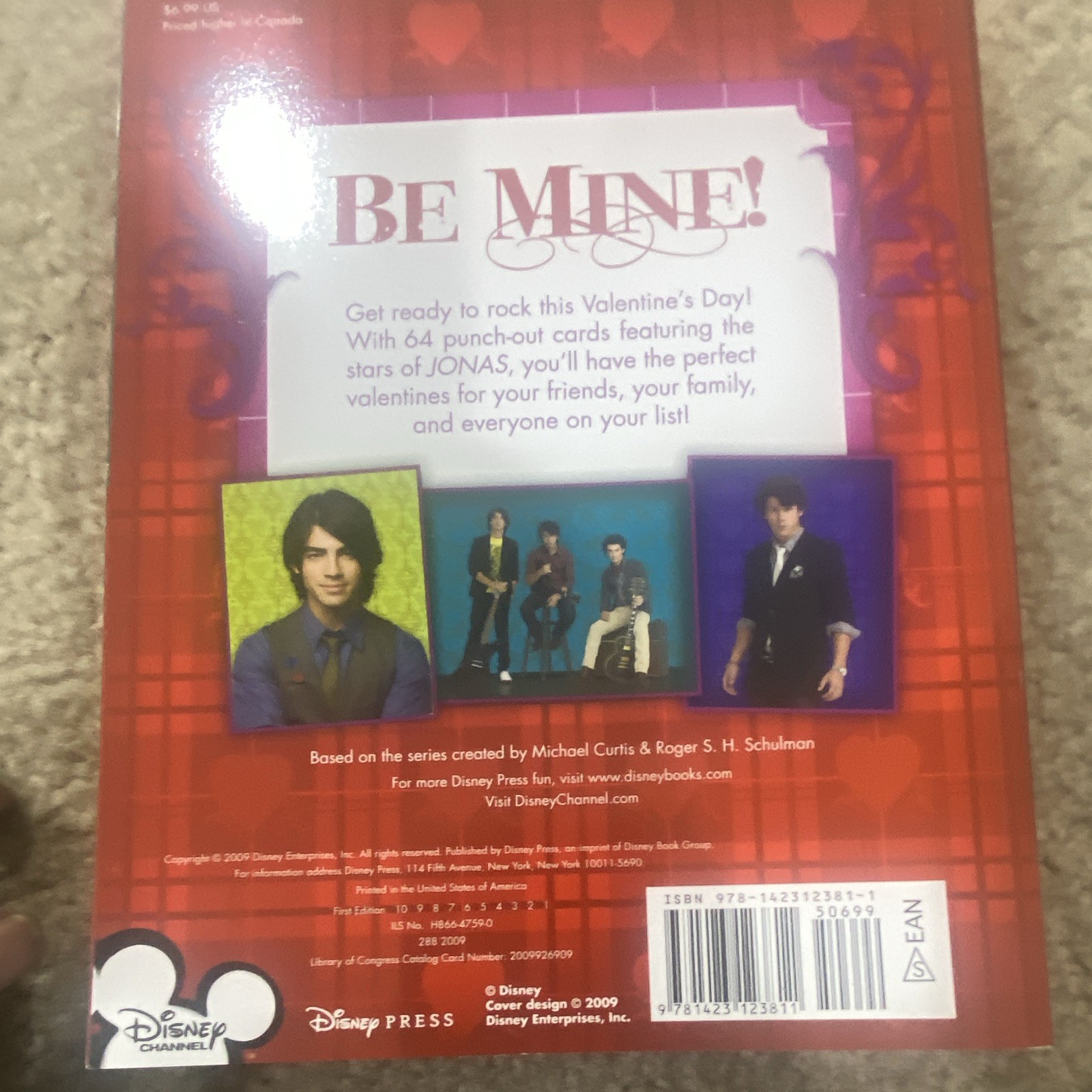 Disney Press JONAS 4Ever Yours: A Book of Rockin’ Valentines PB 2009