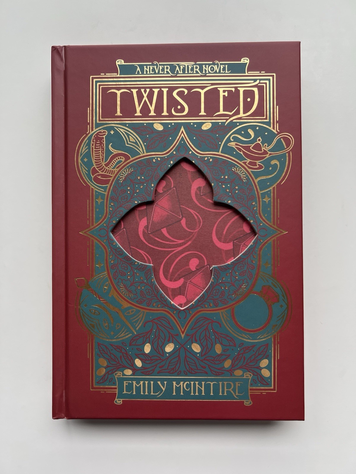 TheBookishBox – Wretched + Twisted by Emily McIntire