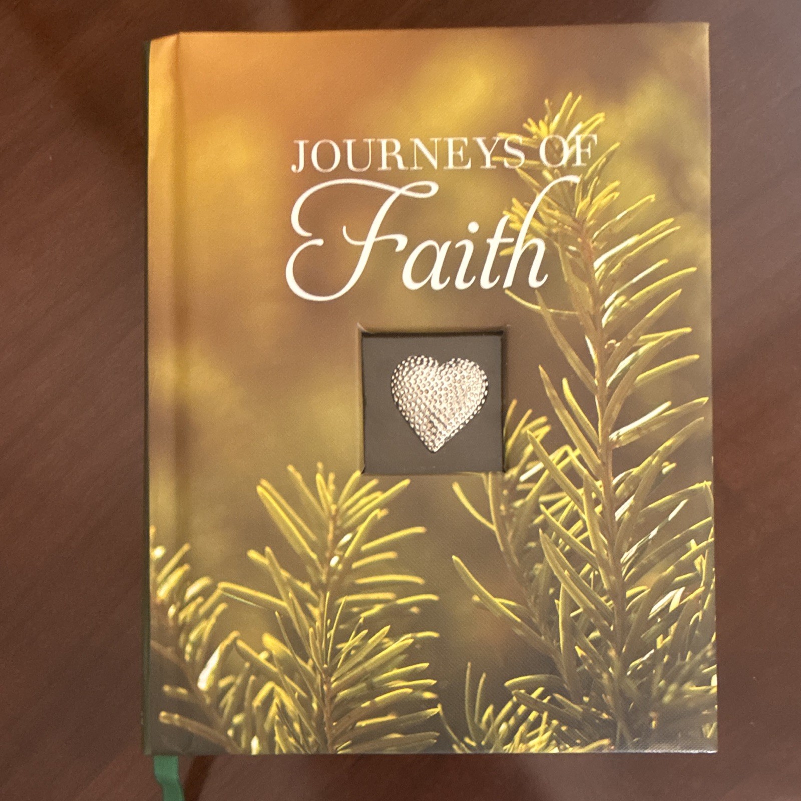 Publications International Journeys of Faith 2019 Hardcover Deluxe Prayer Book