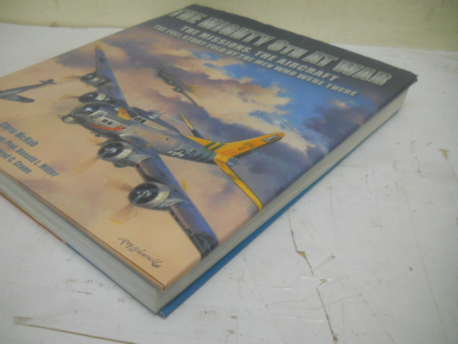 The Mighty 8th at War: The Full Story/ Chris McNab ~ VG HCDJ~ Ship Boxed