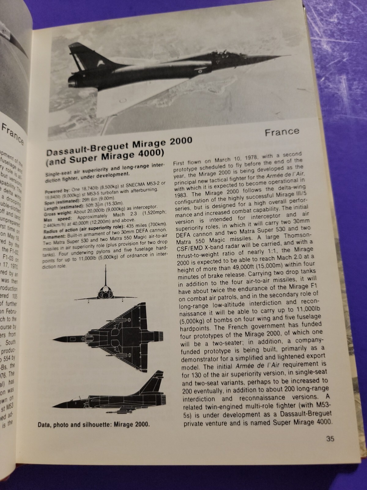 Military Aircraft of the World – 223 pages, BW Photos