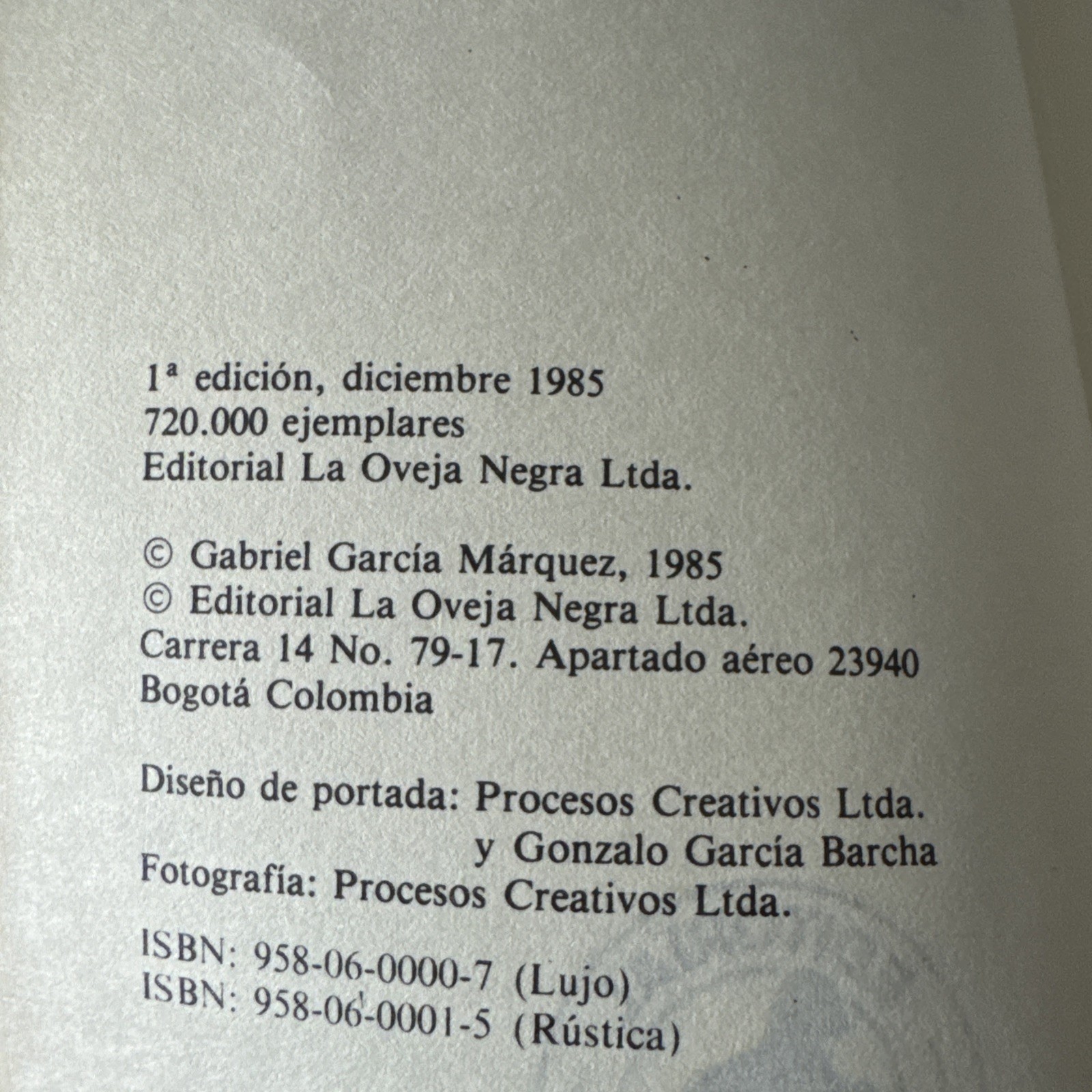 Gabriel GARCÍA MÁRQUEZ / El Amor en los Tiempos del Cólera 1st edition 1985.