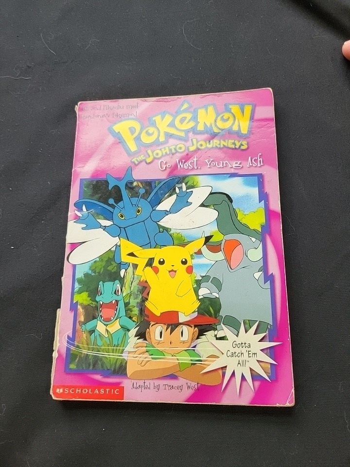 Scholastic Tracey West Pokémon Paperback Lot of 4 (Ages 4-8) Chapter Books