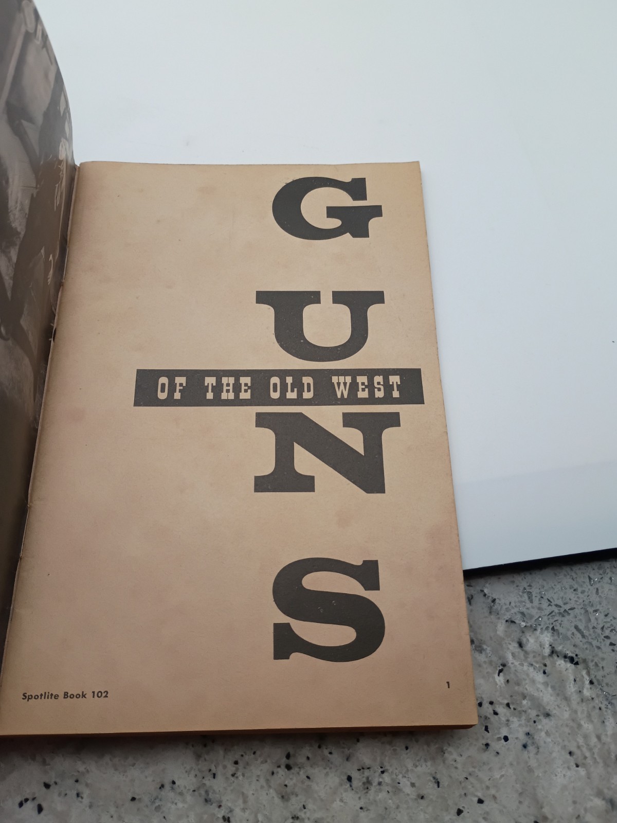 VINTAGE Guns of the Old West by Jeff Cooper Spotlite Book 102 Paperback S2