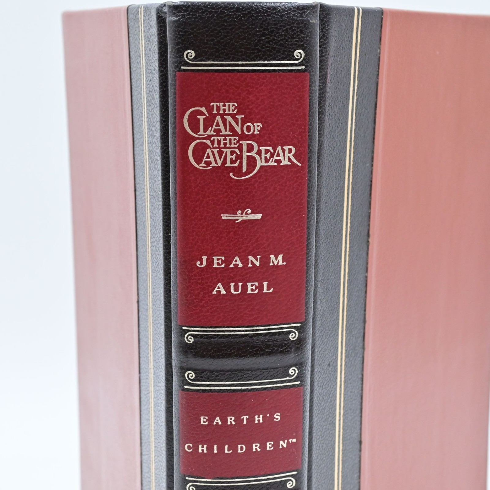 Clan of the Cave Bear Book Jean M Auel Hardcover Earth’s Children