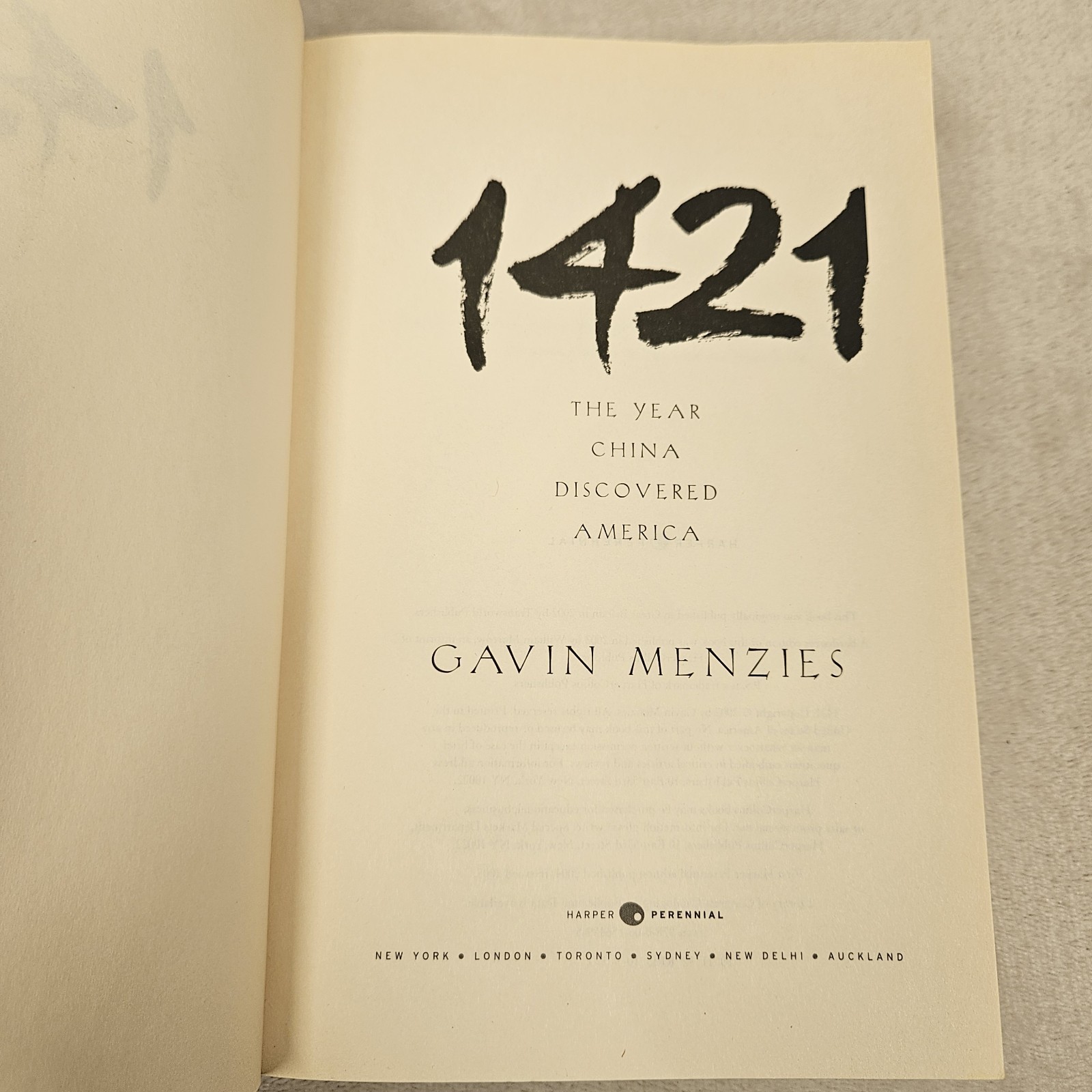 1421 The Year China Discovered America Gavin Menzies Harper Perennial Paperback
