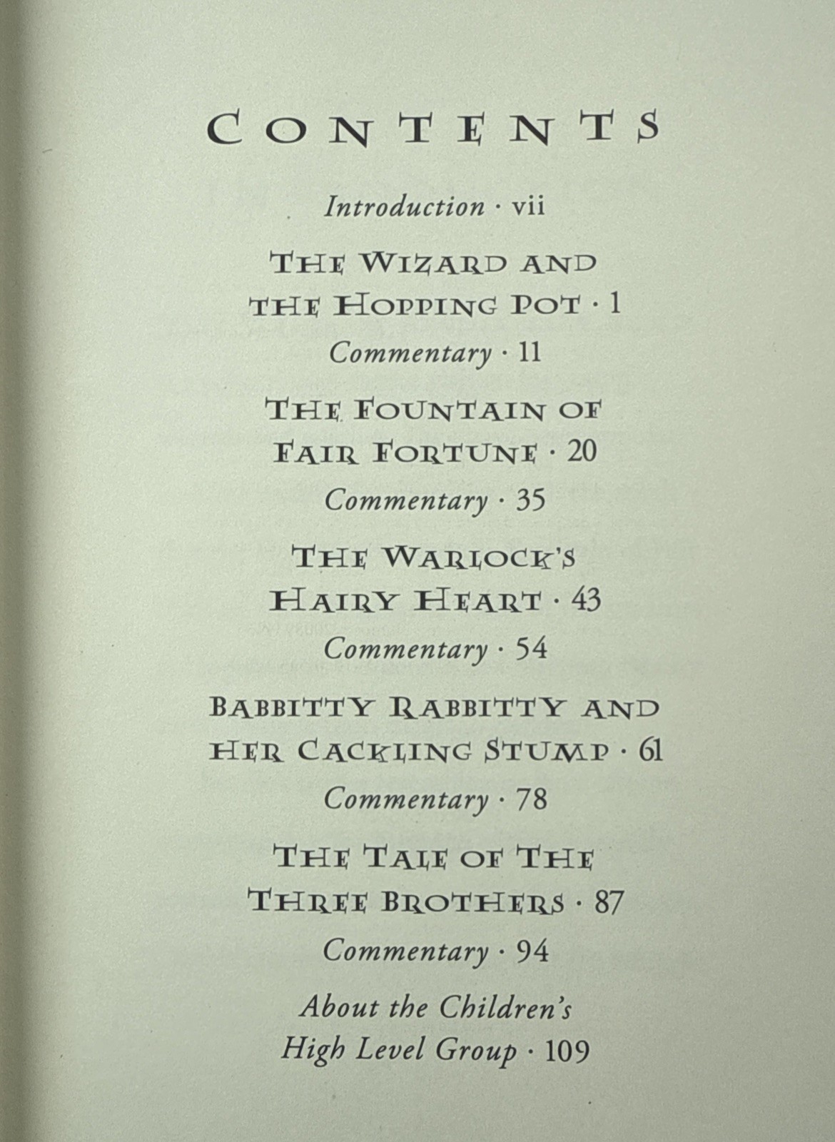 J.K. Rowling The Tales of Beedle The Bard Harry Potter HC 1st Printng 2008 sh7