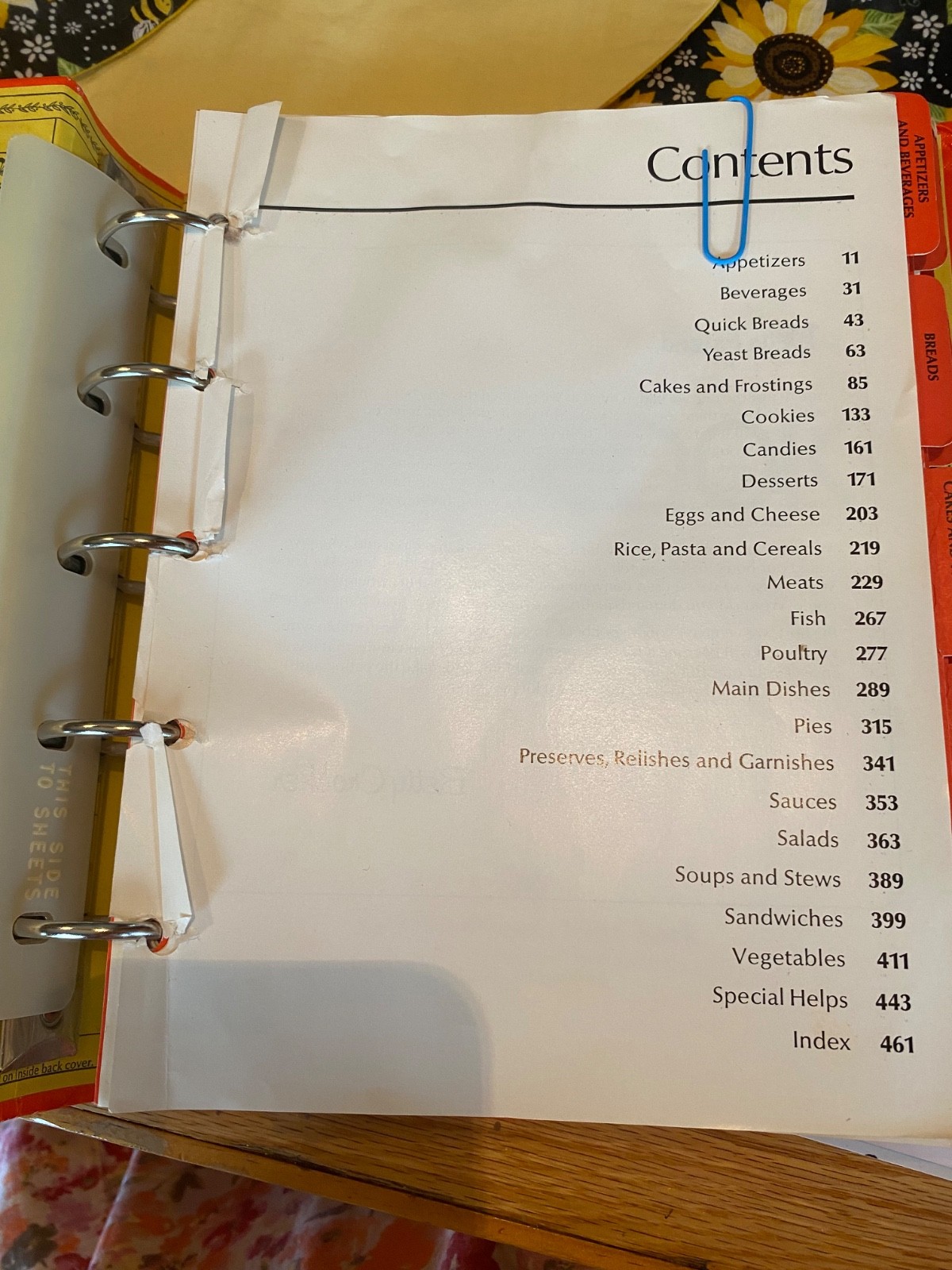 Betty Crocker’s Cookbook 1974 22nd Printing Vintage 5 Ring Binder Red Cookbook