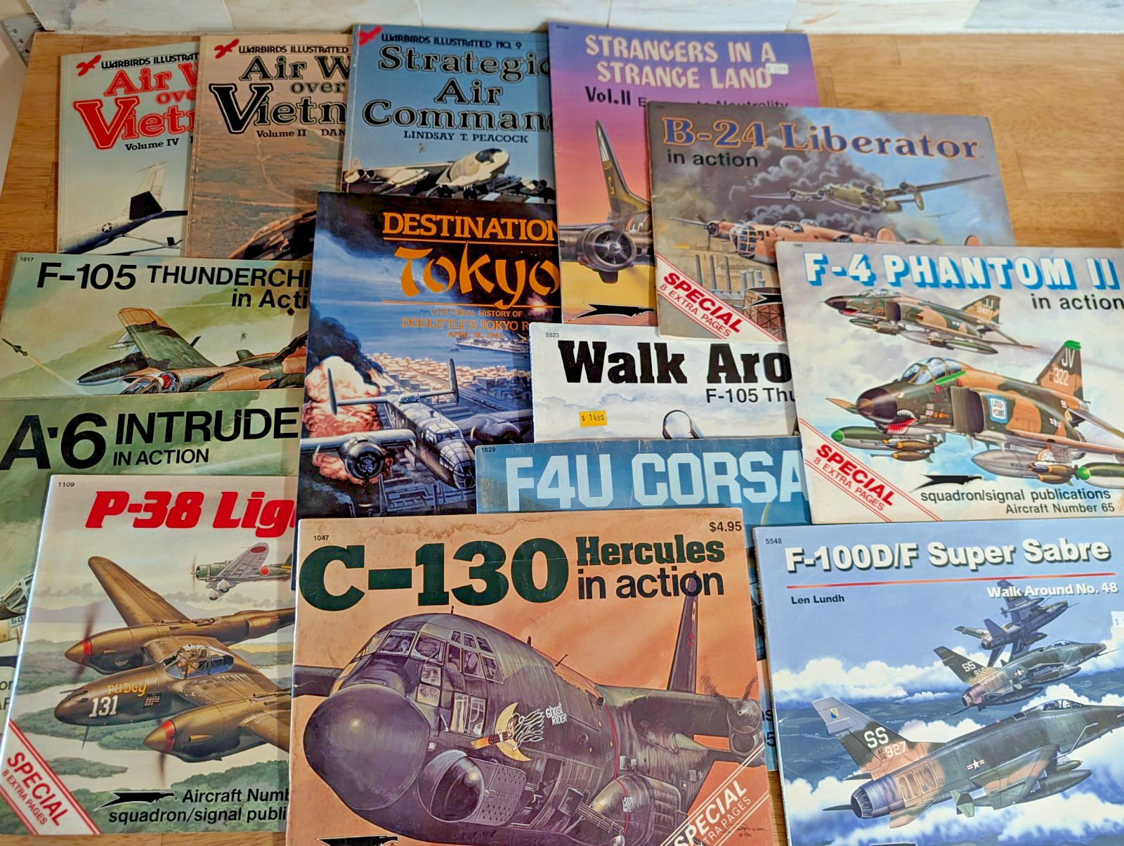 Fighter Jet Military Aircraft Airplanes Huge Lot of 15 Books C130 P38 F105 B24