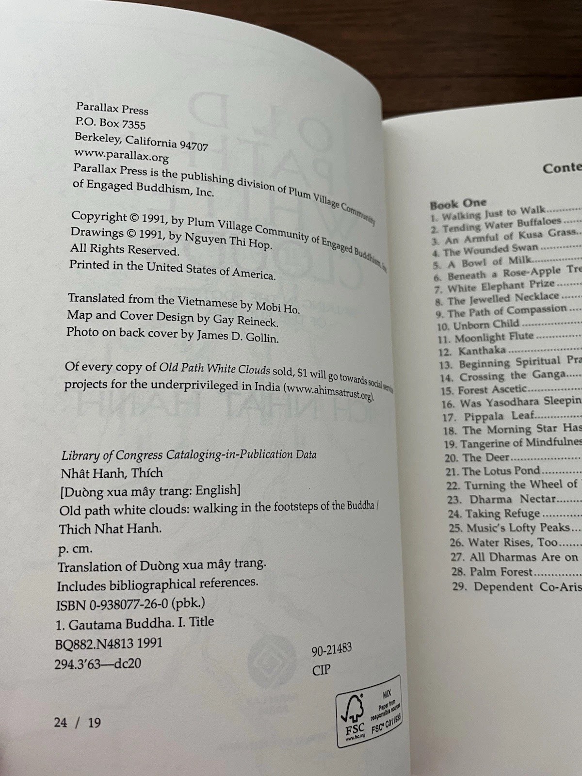 Old Path White Clouds: Walking in the Footsteps of the Buddha by Thich Nhat Hanh