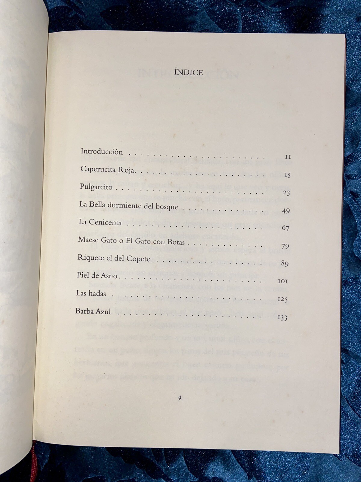 Los Cuentos de Charles Perrault Caperucita Roja El Gato Botas 8435040135 Edhasa