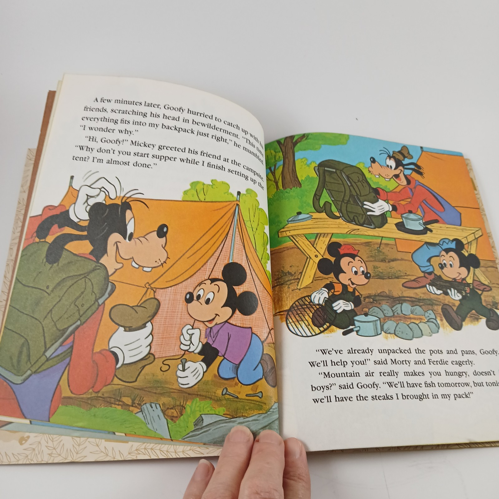 Vintage 1978 Walt Disney Mickey Mouse And Goofy Big Bear A Little Golden Book
