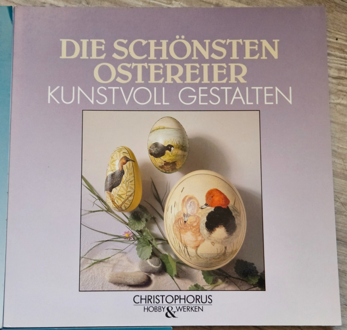 5 ’91-’93 Hobby & Werken Crafts Books w/ Patterns. Written in German Language.