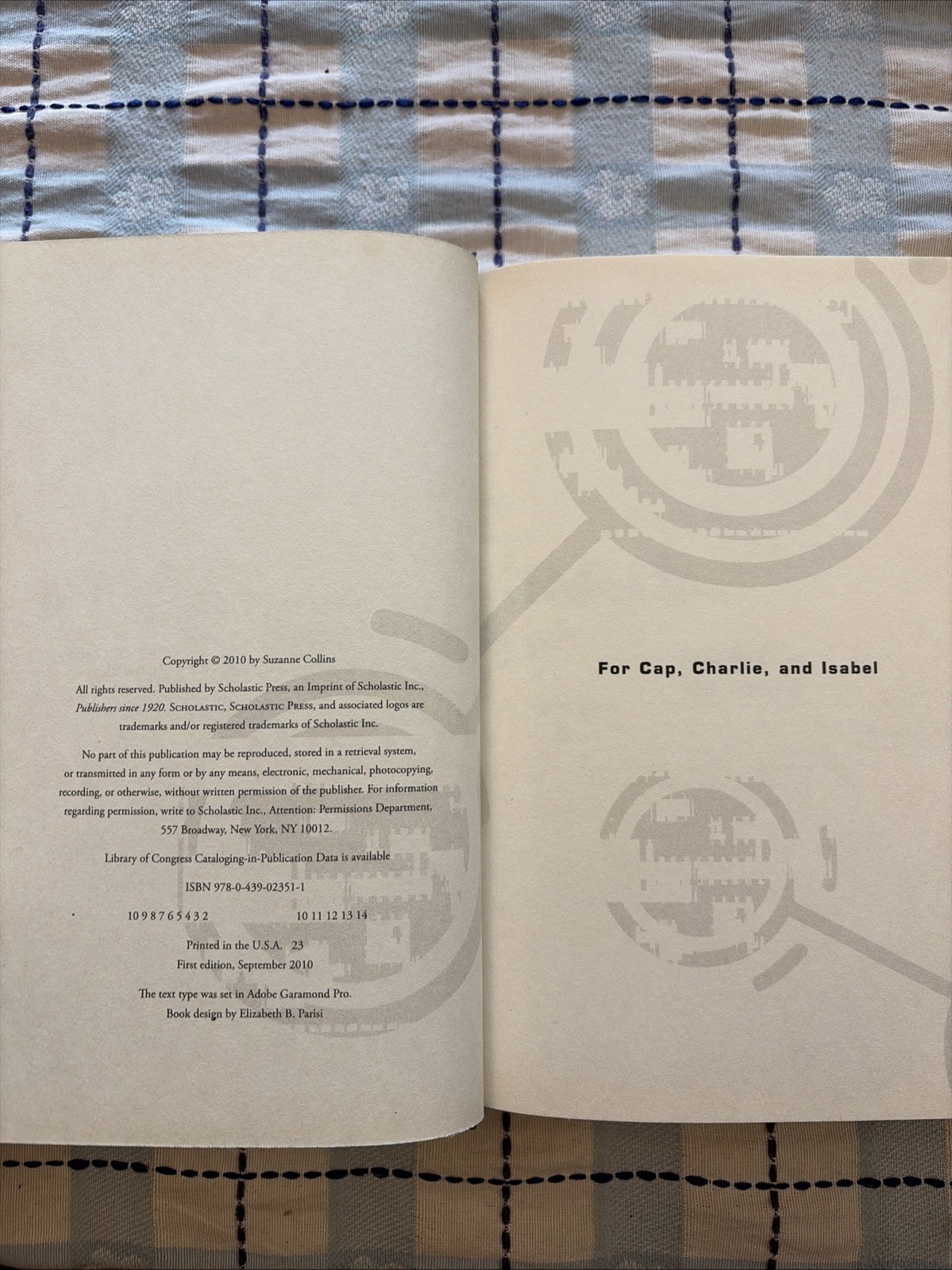 Mockingjay (Hunger Games, Book Three) by Suzanne Collins (2010, Hardcover)