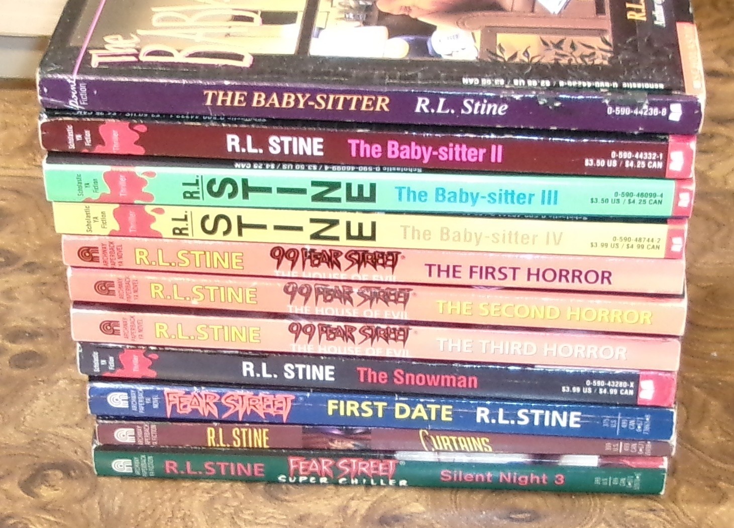 Lot of 11 Fear Street Teen Horror Books R.L. Stine Lot Babysitter 1-4+