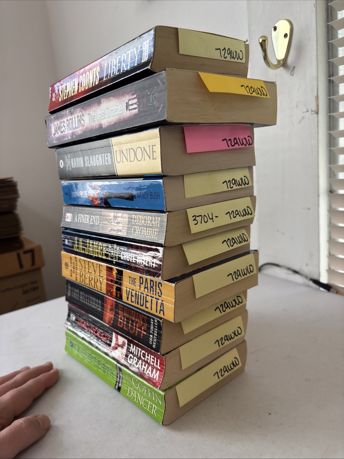 Lot of 10 – Mystery and Thrillers – Mixed Authors – FREE SHIPPING