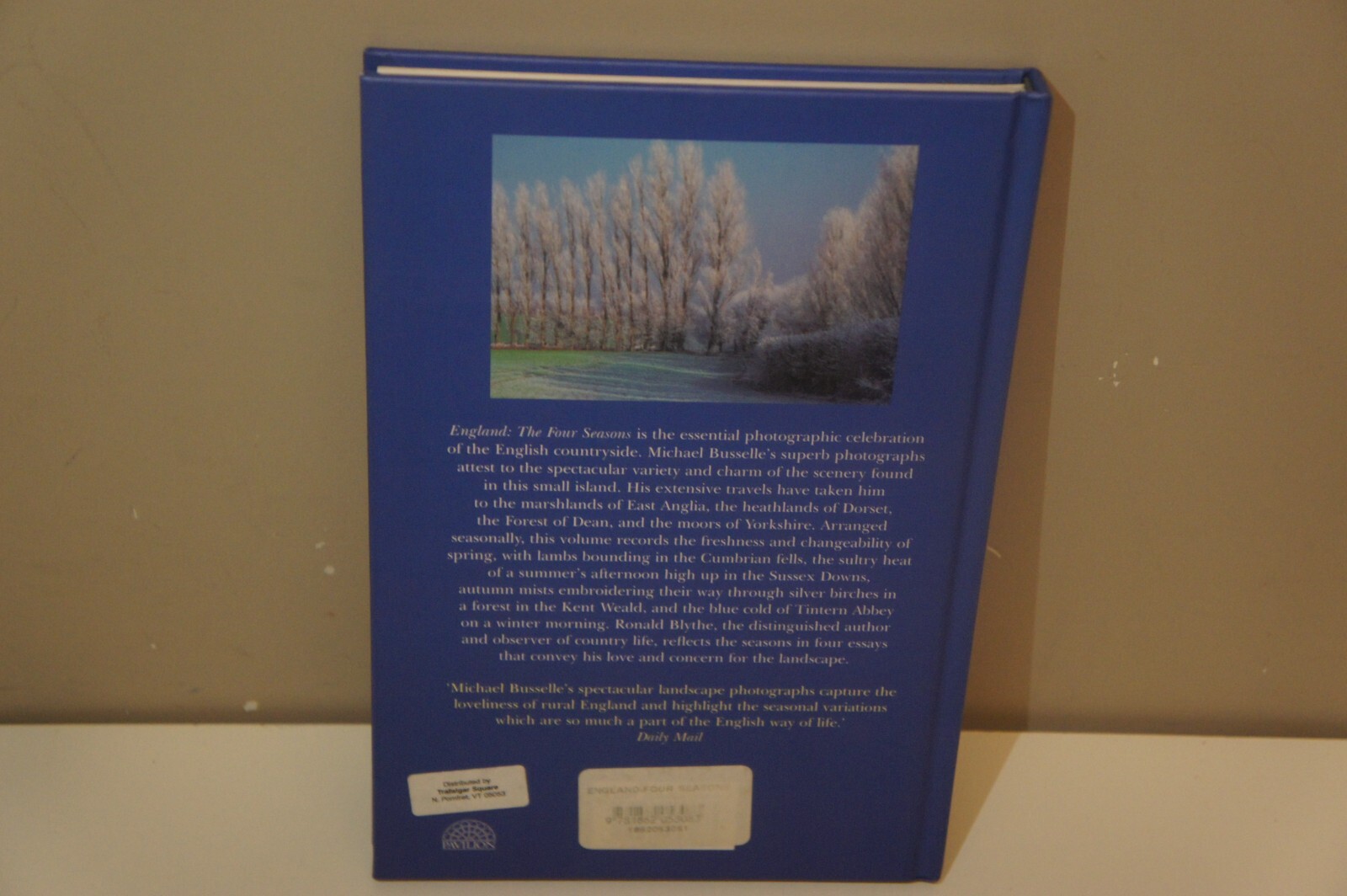 England: The Four Seasons by Busselle, Michael – Hardcover