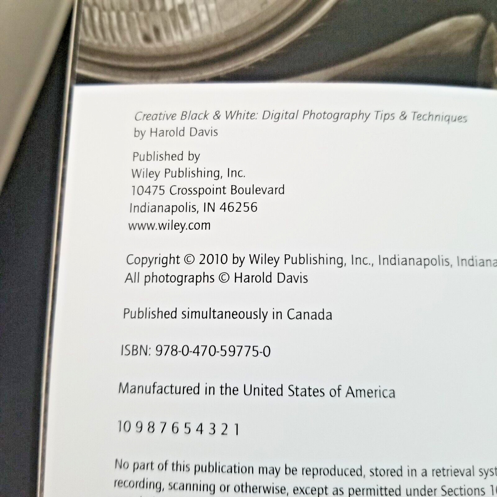 Lot of 4 Digital Photography Guide Books Black & White Creative Close Ups
