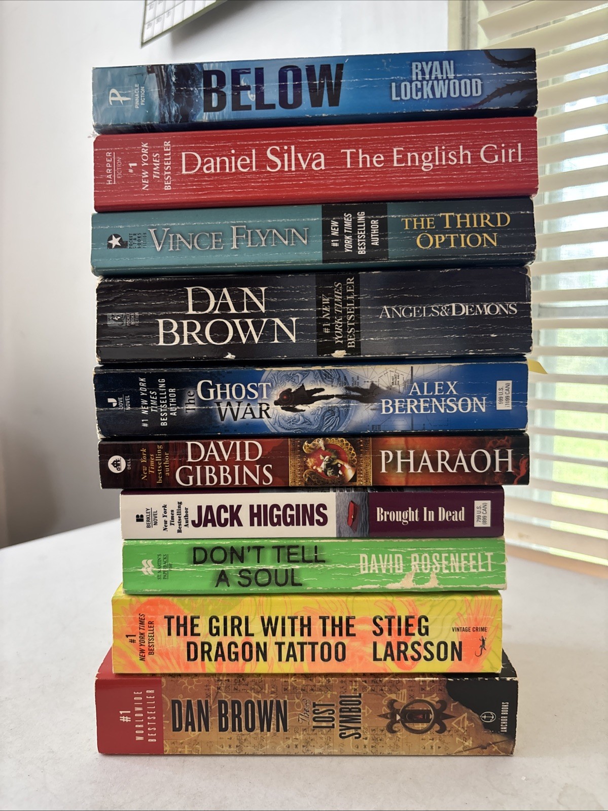 Lot of 10 – Mystery and Thrillers – Mixed Authors – FREE SHIPPING