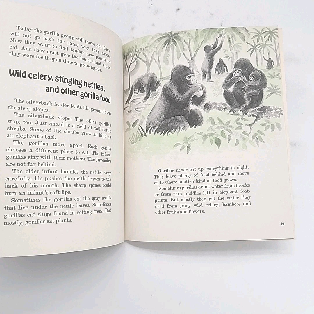 Great Gorillas by Ann McGovern FIRST EDITION 1980 Paperback Book