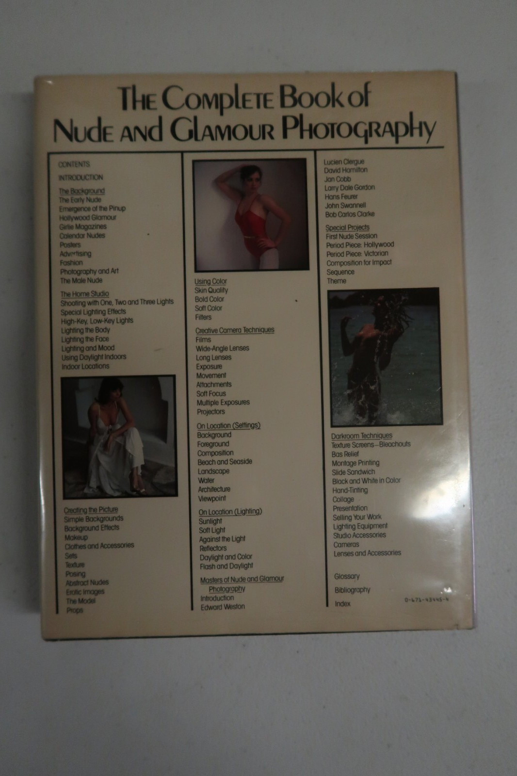Busselle, Michael. The Complete Book of Nude and Glamour Photography. 1981. Illu