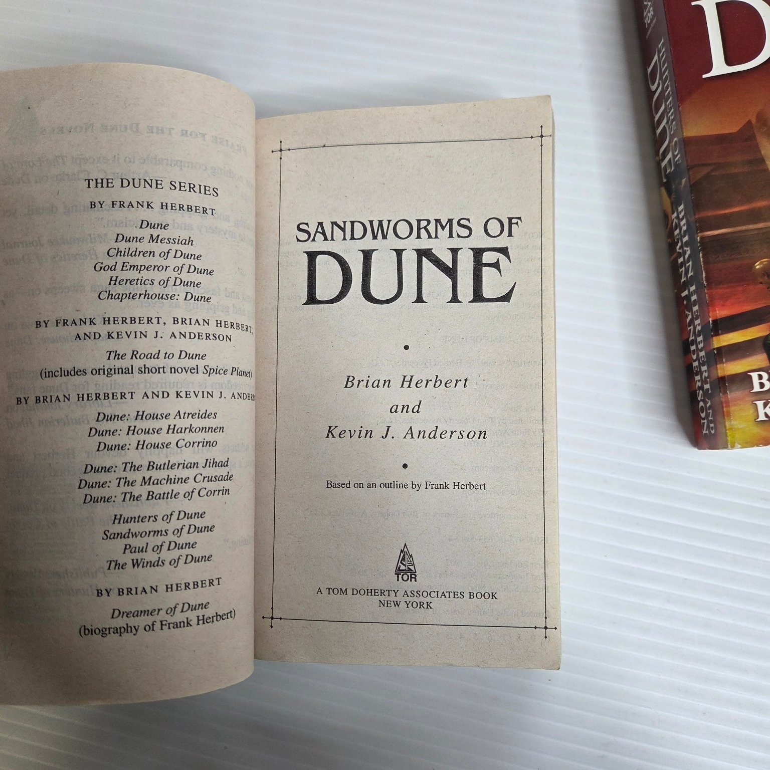 Hunters of Dune & Sandworms Brian Herbert Anderson Dune Series Sci-Fi Tor