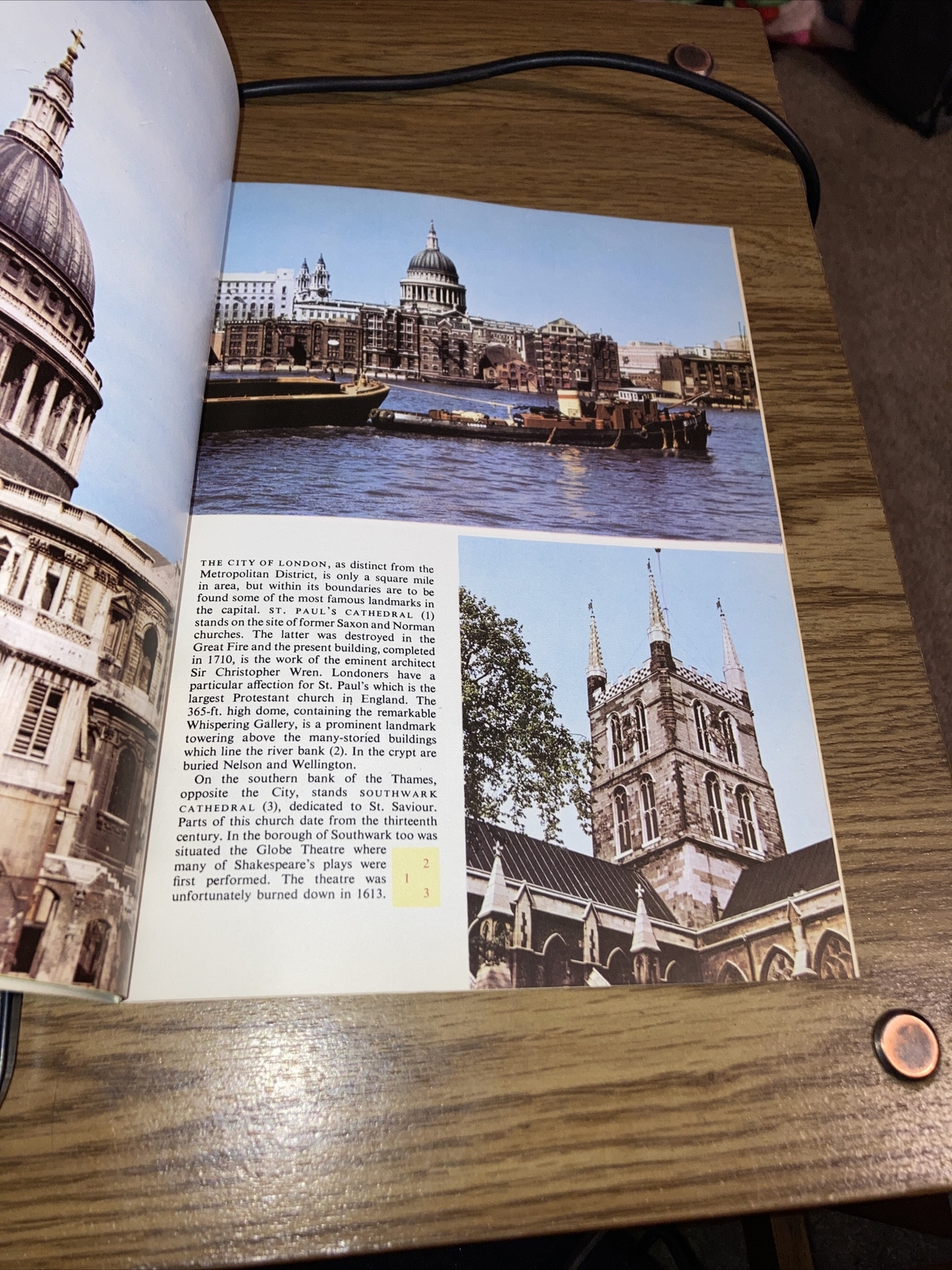 1970s Look At London In Colour pictorial booklet, Jarrold & Sons 9-3/4″ x 7-1/8″