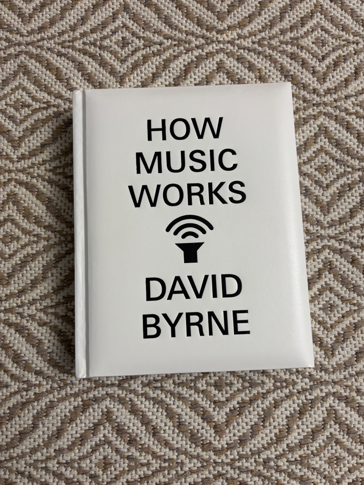 “HOW MUSIC WORKS” – 1ST. ED. SIGNED BY DAVID BYRNE