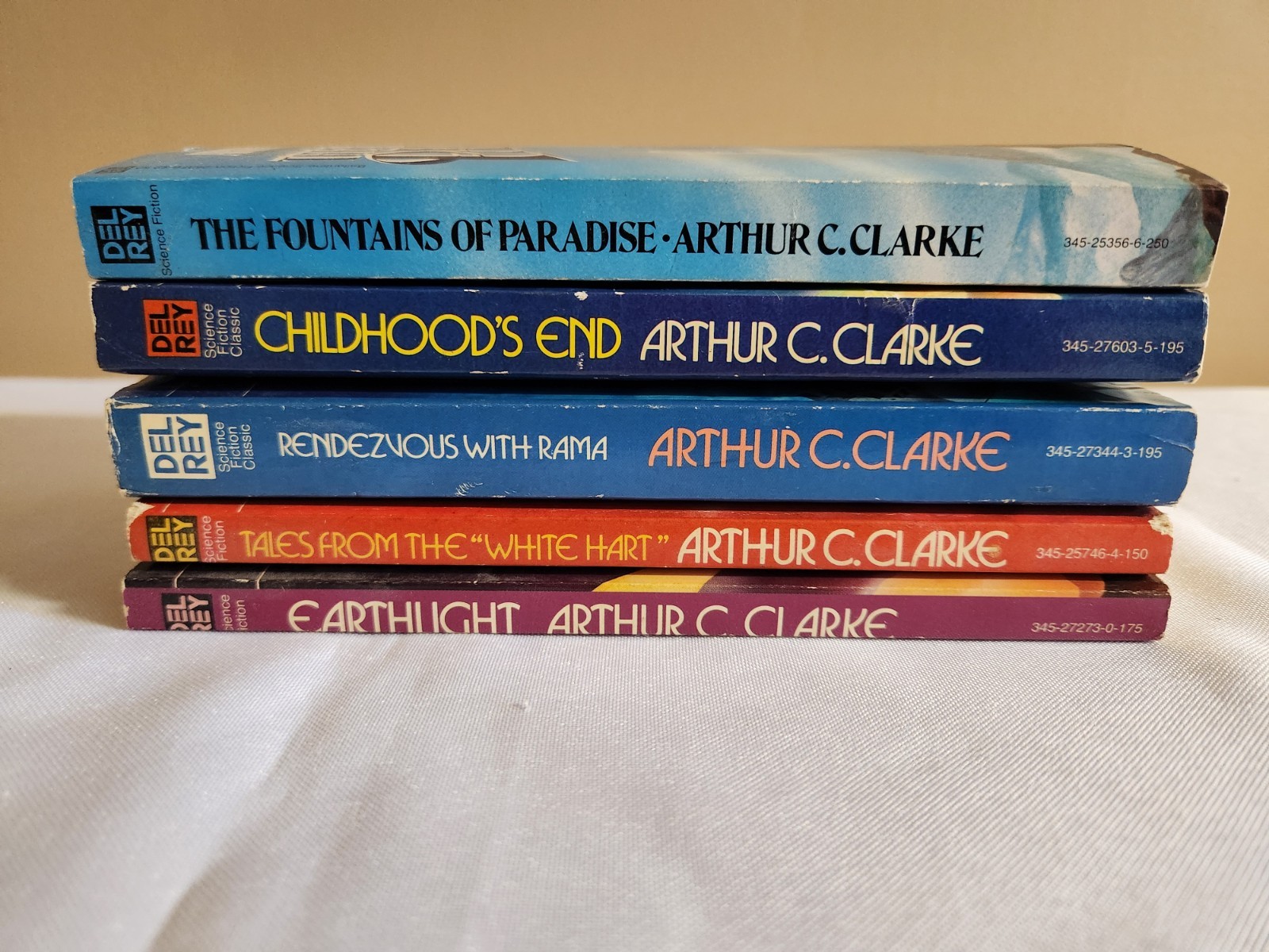 5 VTG Arthur C. Clarke Paperbacks – Earthlight, Childhood’s End, White Heart +