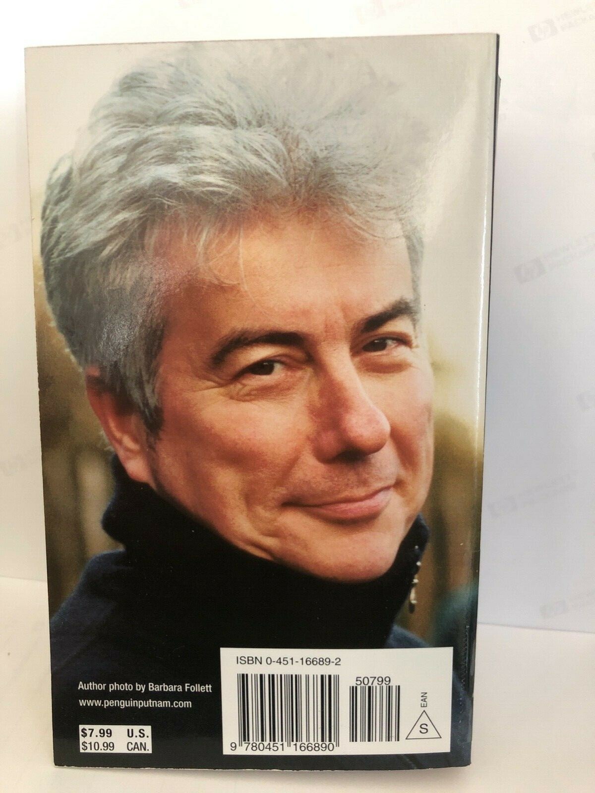 THE PILLARS OF EARTH, PAPERBACK, KEN FOLLETT