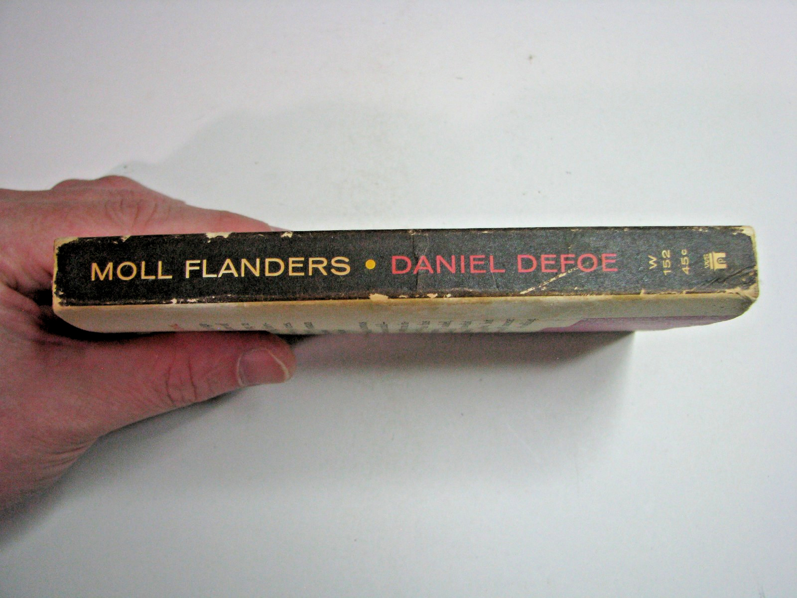 Vintage Moll Flanders Illustrated Defoe 1962 Washington Square Press Paperback