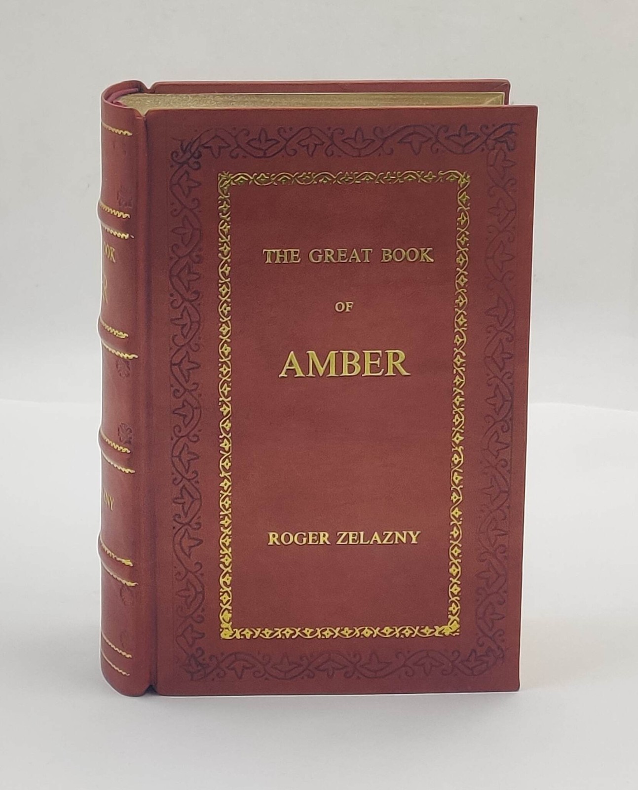 The Great Book of Amber: The Complete Amber Chronicles, 1-10 by [Royal Edition]