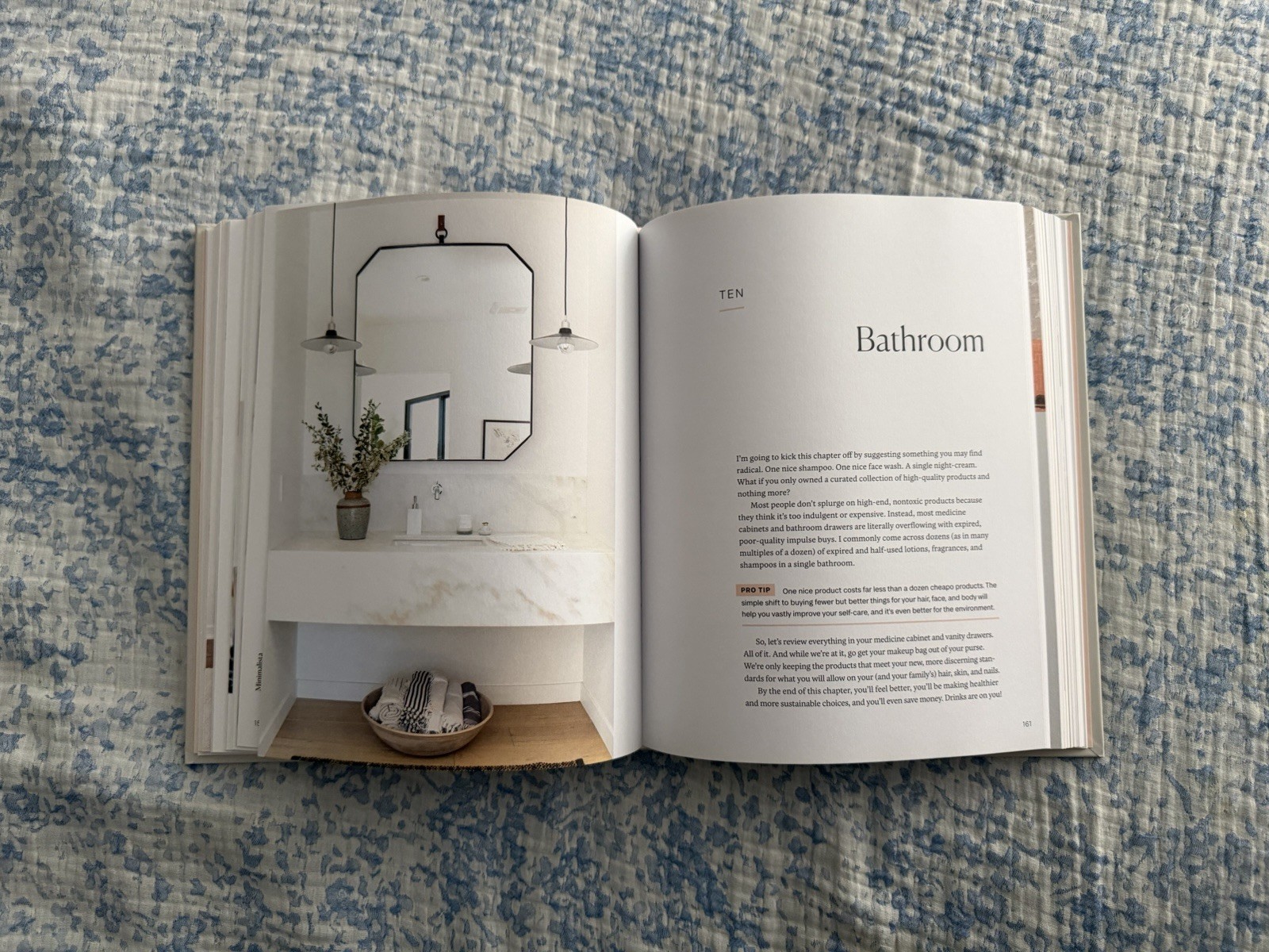 Shira Gill Minimalista Hardcover Illustrated Organizing Book, Ten Speed Press