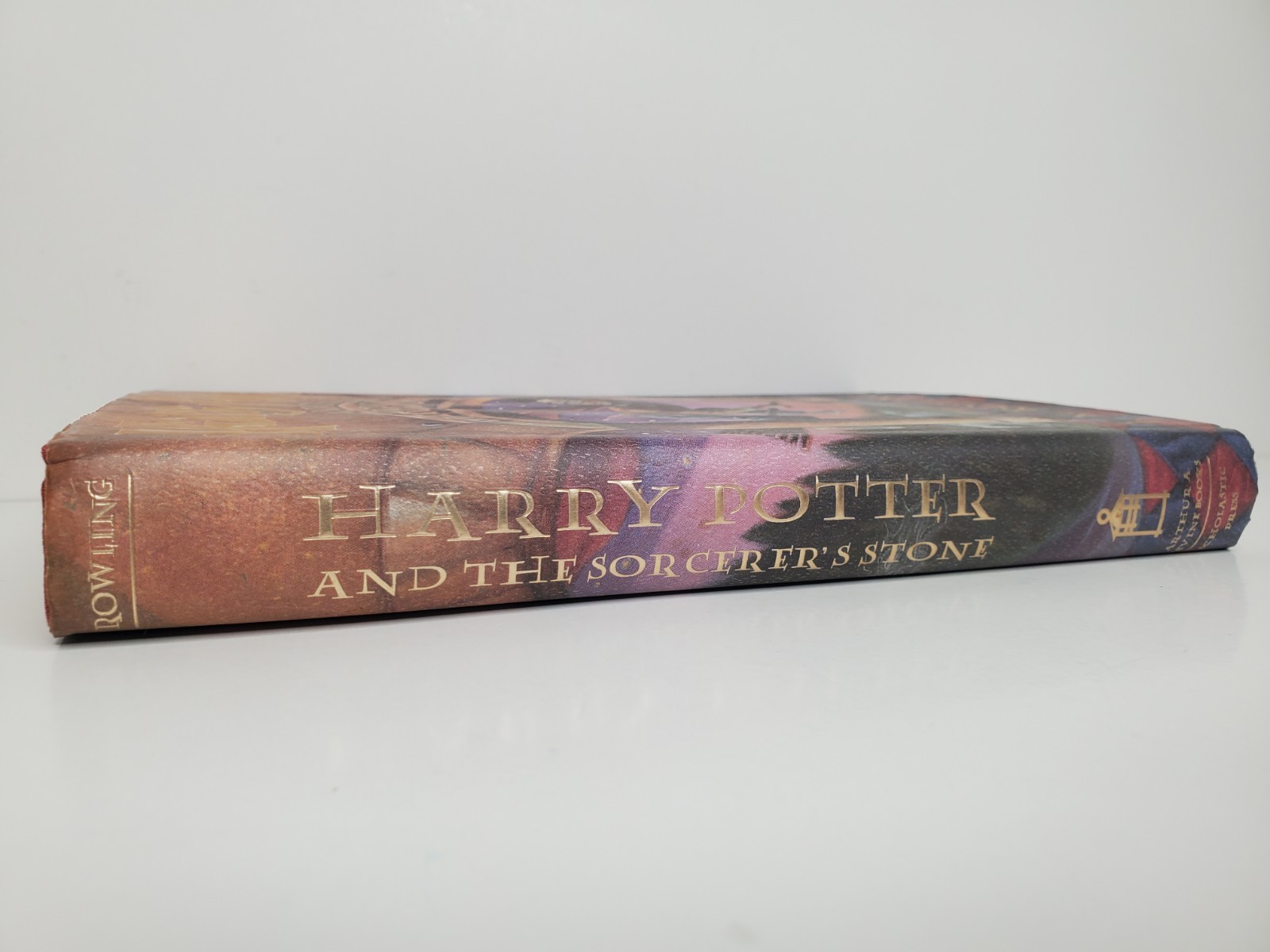 Harry Potter and the Sorcerer’s Stone Hardcover First American Edition 1998