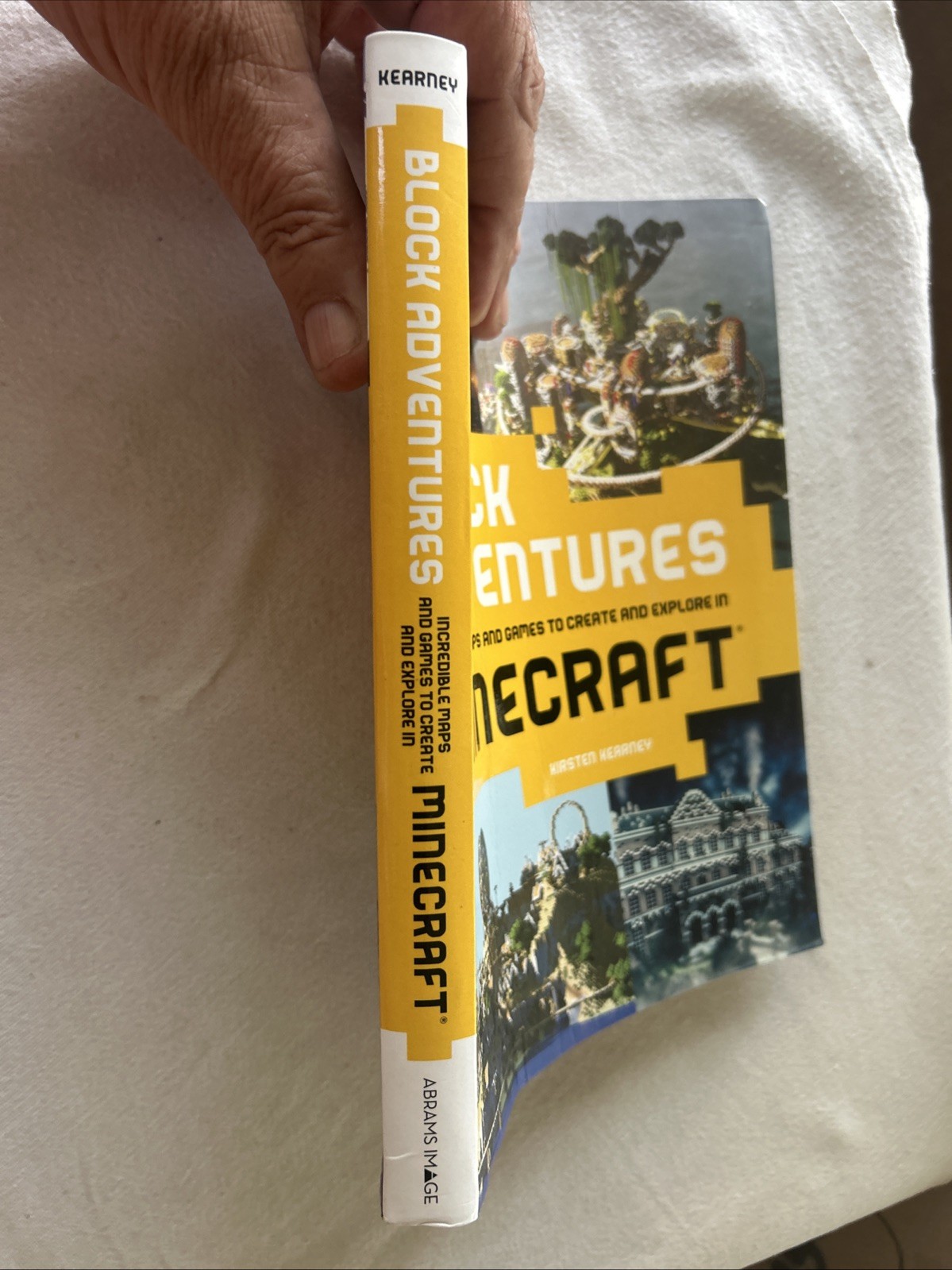 Block Adventures : Incredible Maps in Minecraft Kirsten Kearney – paperback Br6