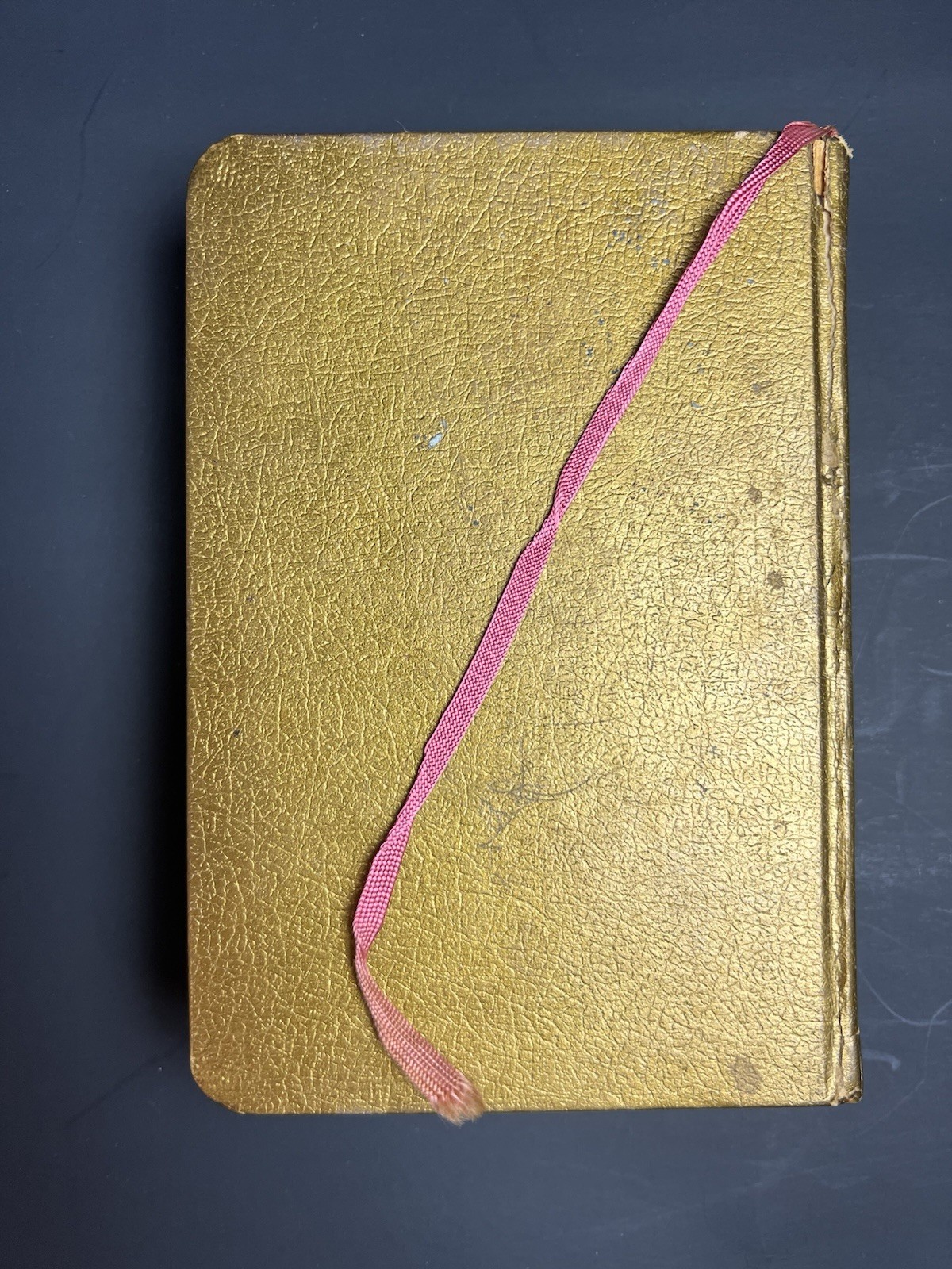 THE CATHOLIC MISSAL The Catholic Press 1959 HC Gold Gilded