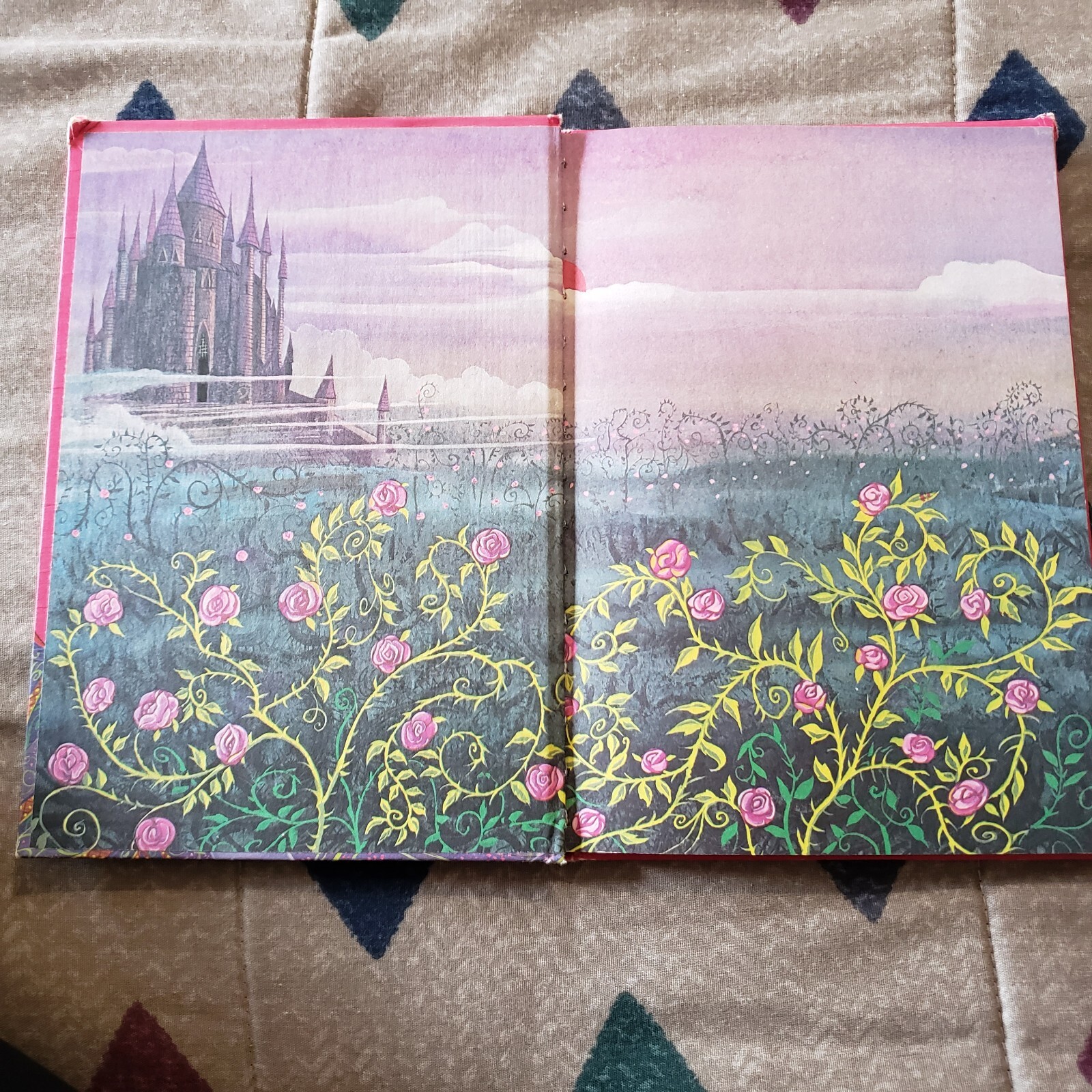 Walt Disney’s Sleeping Beauty Hardcover Copyright 1974 Walt Disney Productions