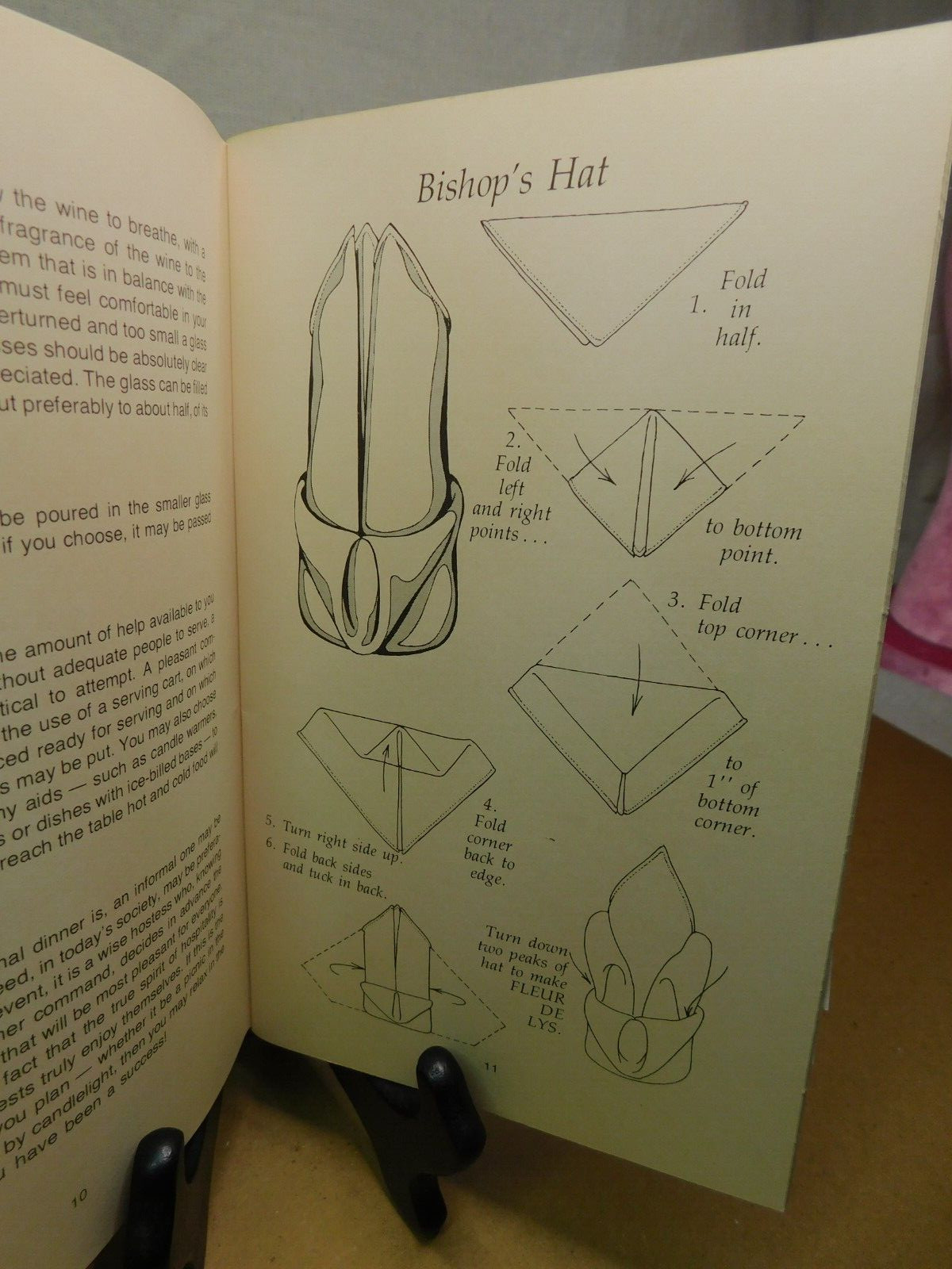 Vintage Napkin Folding Booklet Irena Chalmers Potpourri Press 1978