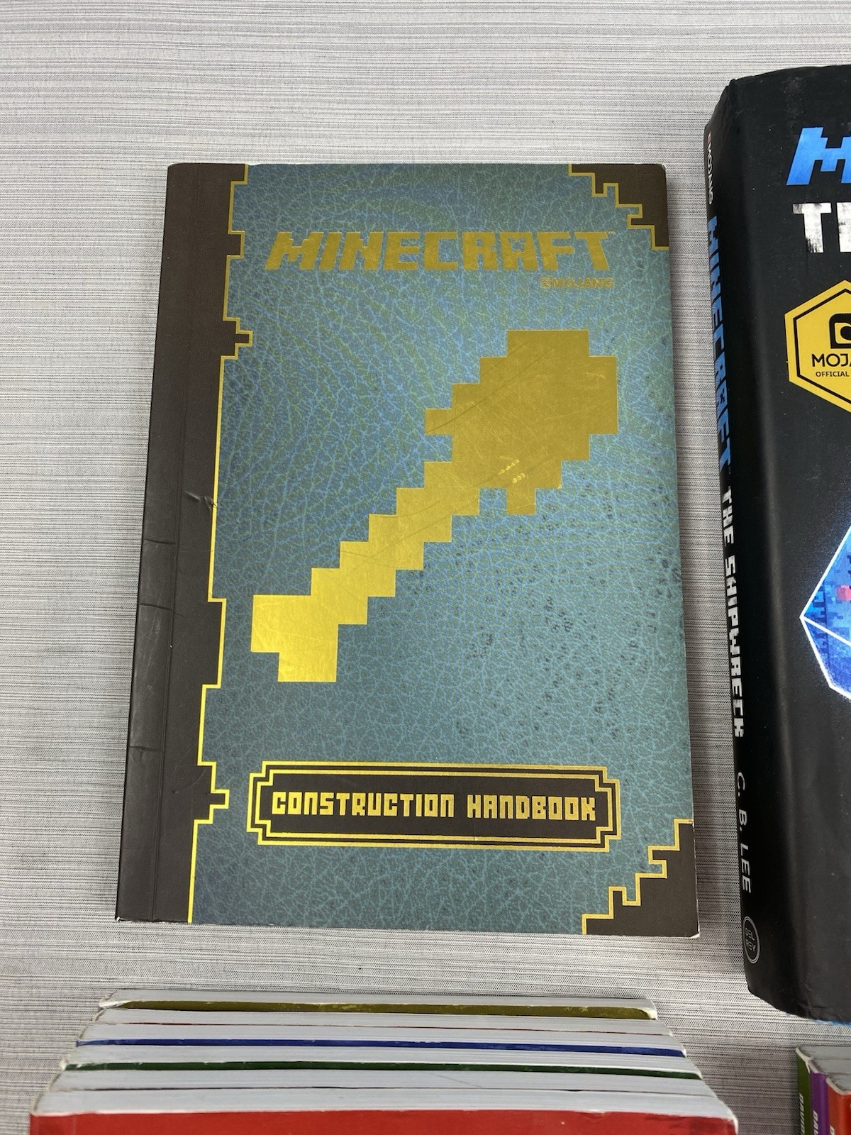 Minecraft Books – Lot Of 12 Unofficial Overworld Adventure, The Shipwreck Mojang