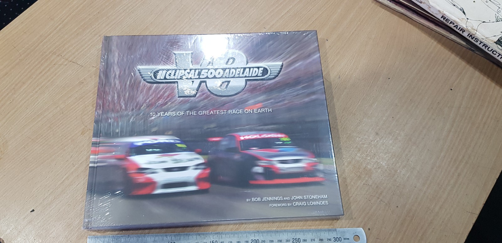 STILL SEALED V8 CLIPSAL 500 ADELAIDE 10 YEARS OF THE GREATEST RACE ON EARTH BOOK