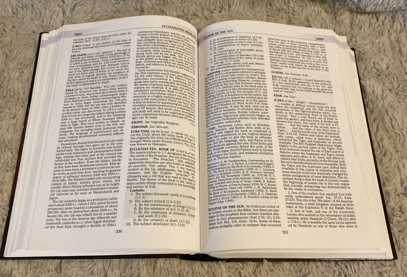 The New Unger’s Bible Dictionary Hardcover CLEAN
