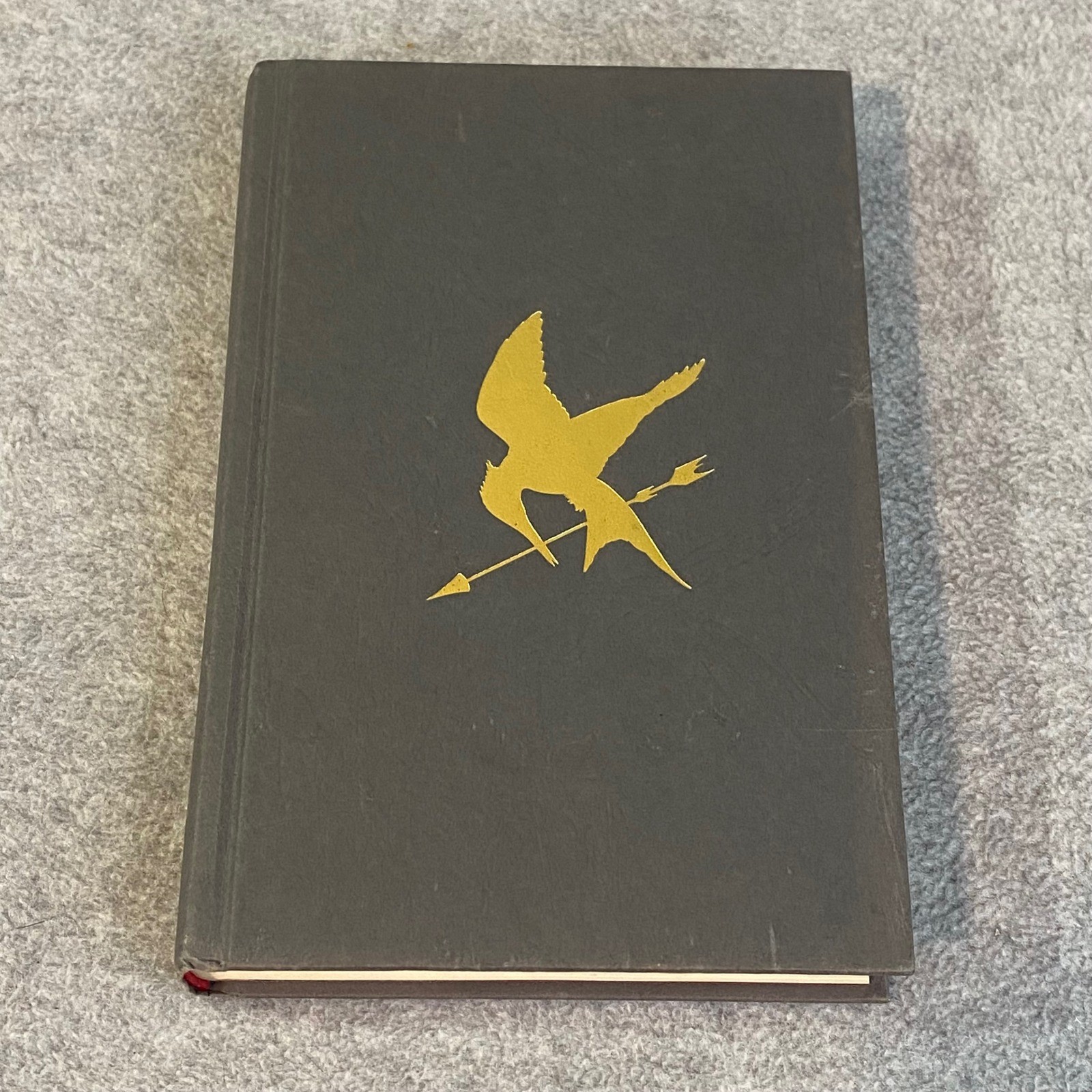 The Hunger Games Book Gold Mockingjay 1st Ed Hardcover Survival No Dust Jacket