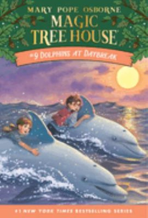Magic Tree House 09: Dolphins at Daybreak Paperback Mary Po Osbor