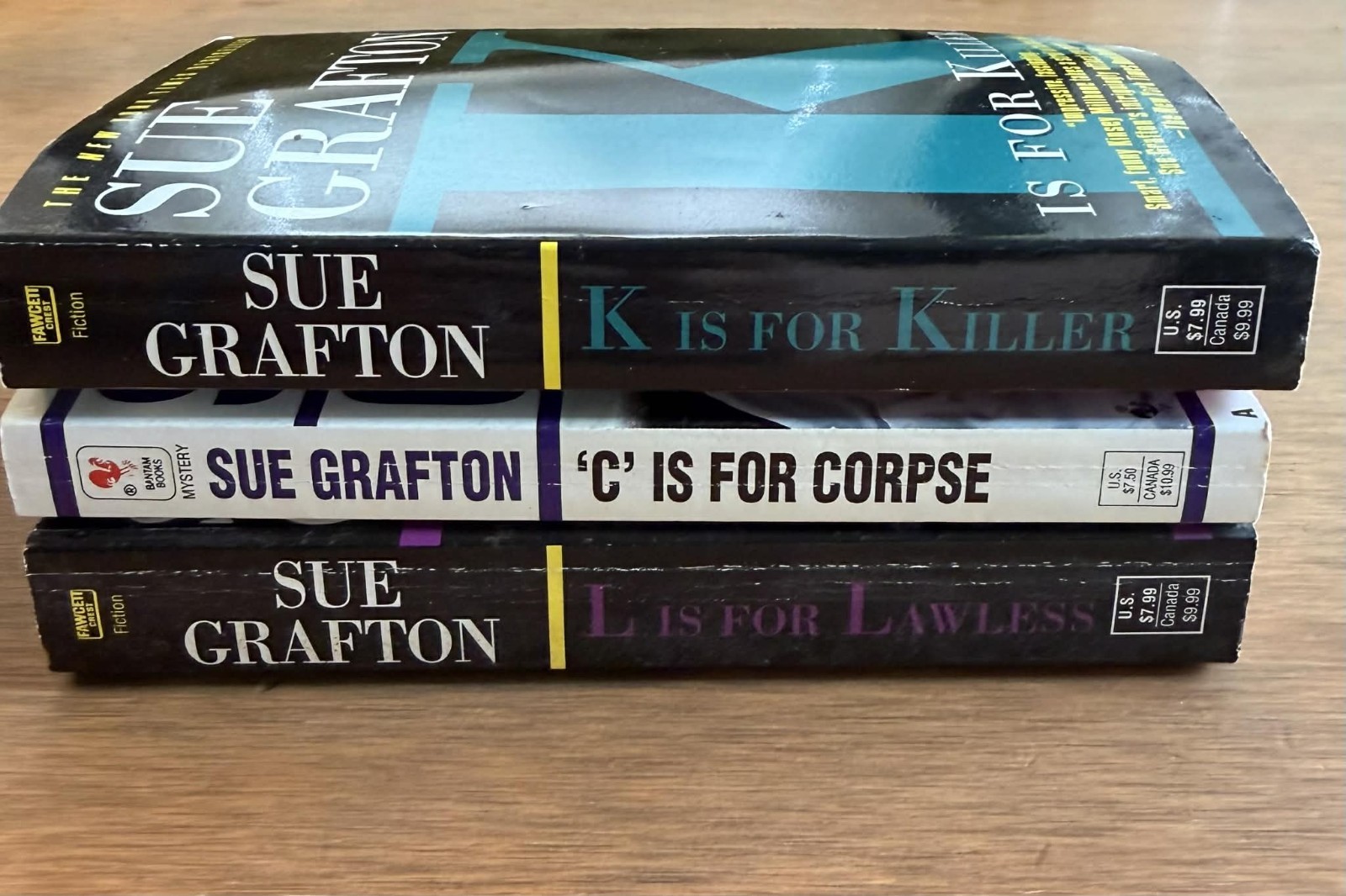 Sue Grafton PB Book Bundle – 3 Books Included